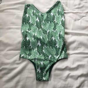 Kalokini Hanu One Piece Swim Suit XS/S NEW!!